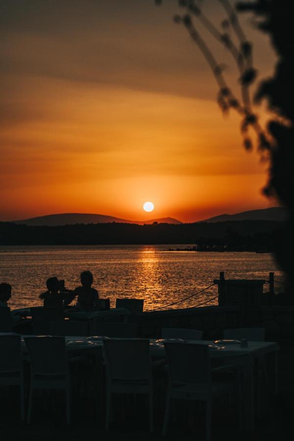 Lavantali Konak Otel Restoran Seferihisar Luaran gambar