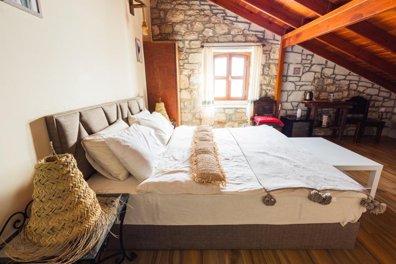 Lavantali Konak Otel Restoran Seferihisar Luaran gambar