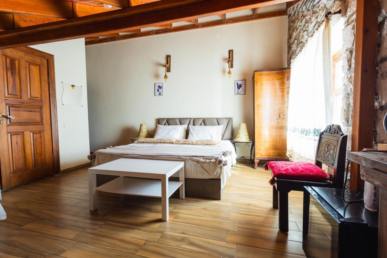 Lavantali Konak Otel Restoran Seferihisar Luaran gambar