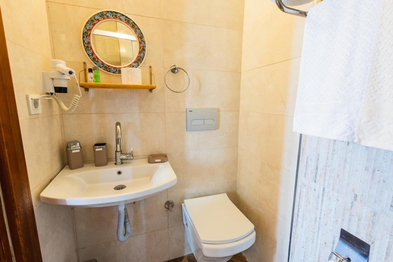 Lavantali Konak Otel Restoran Seferihisar Luaran gambar