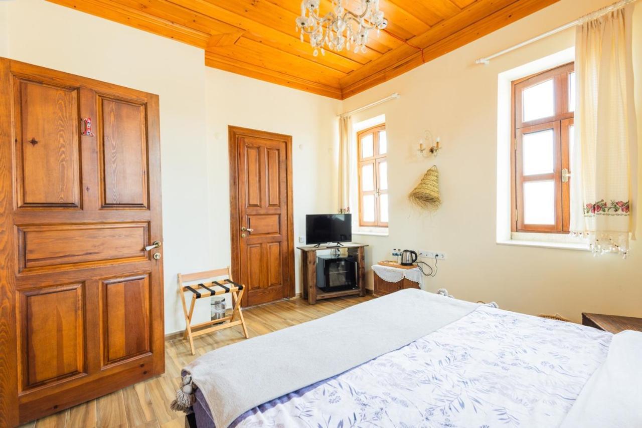 Lavantali Konak Otel Restoran Seferihisar Luaran gambar